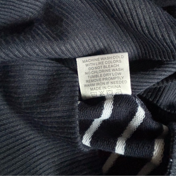 Striped Navy Blue and White Cardigan, Med *Excellent Condition* - Picture 8 of 10
